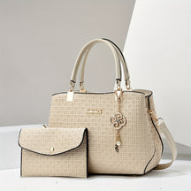 Bolsa de Ombro Isabella + Carteira de Brinde