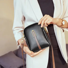 Bolsa de Ombro Fendy Feita em Couro